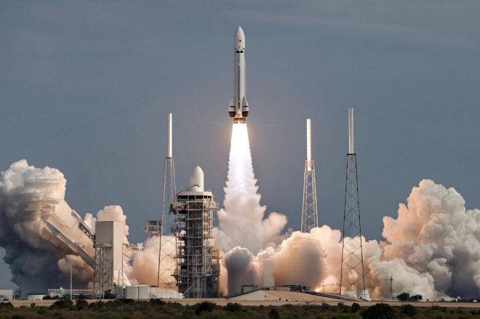 SpaceX und die FAA: Wie neue Nachtregeln die US-Raumfahrt umkrempeln