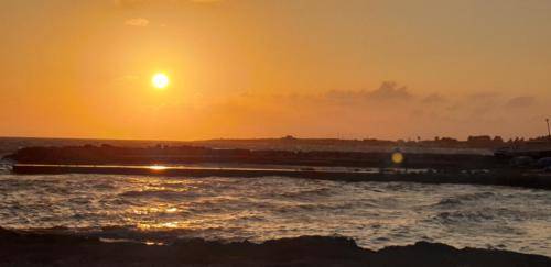 Paphos 2019 Sonnenuntergang in Juli.